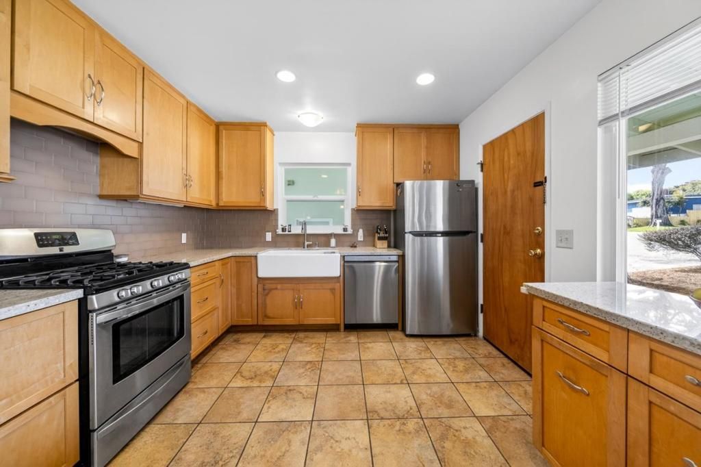 Image 9 of property listing at 1136 Del Monte Boulevard, Pacific Grove, CA 93950