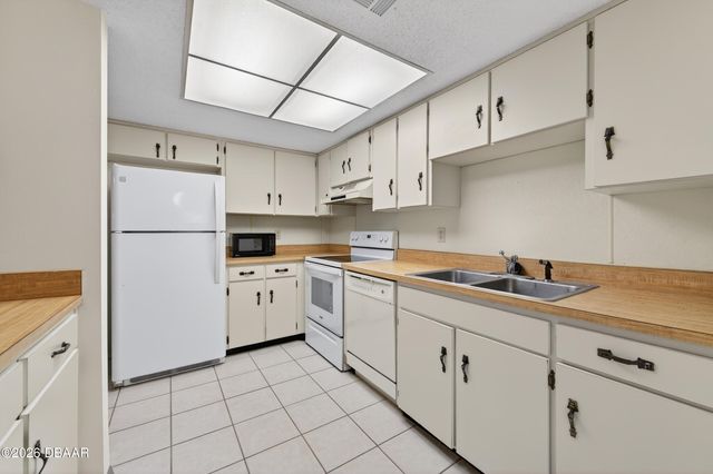 1400 Portobello Drive, Port Orange, FL 32127