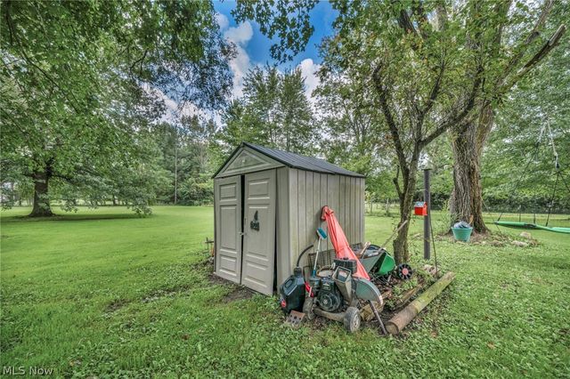 5803 Russia Road, Amherst, OH 44001
