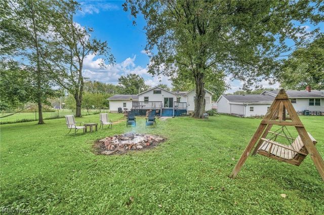 5803 Russia Road, Amherst, OH 44001