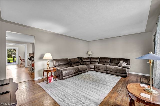 5803 Russia Road, Amherst, OH 44001