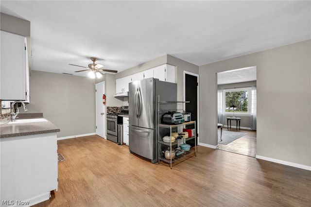 5803 Russia Road, Amherst, OH 44001