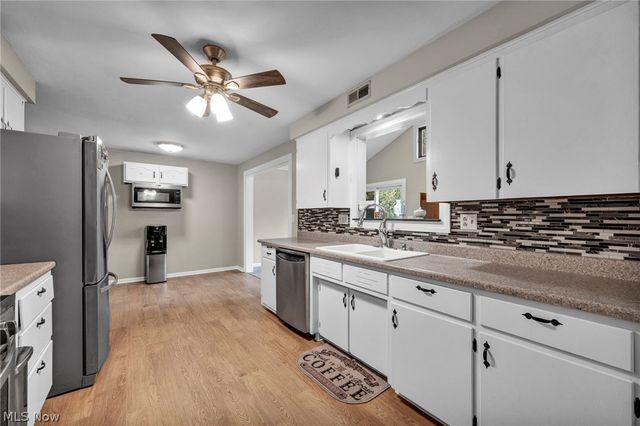 5803 Russia Road, Amherst, OH 44001