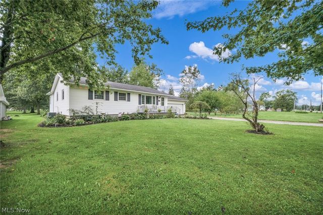 5803 Russia Road, Amherst, OH 44001