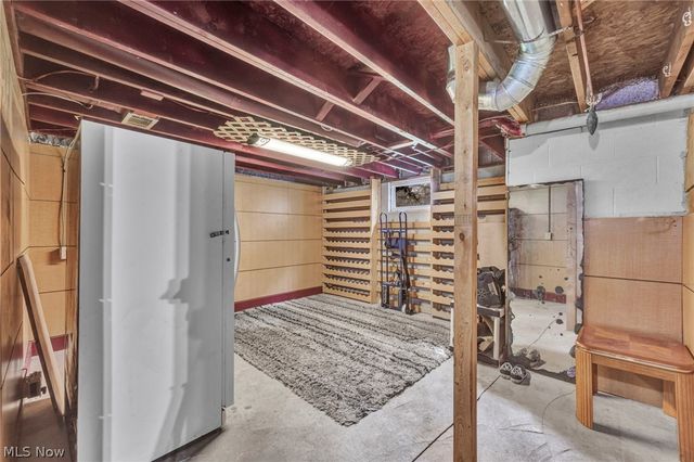 5803 Russia Road, Amherst, OH 44001