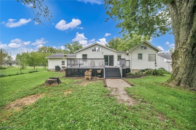 5803 Russia Road, Amherst, OH 44001