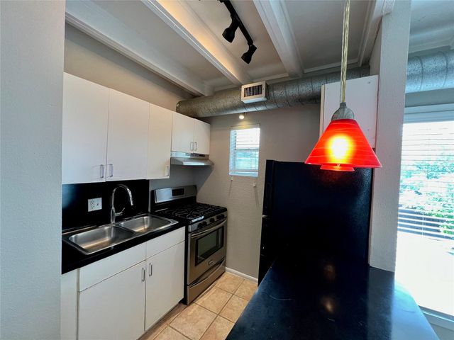 219 Marshall Street 235, Houston, TX 77006