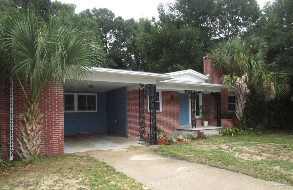 1910 Copley Dr, Pensacola, FL 32503