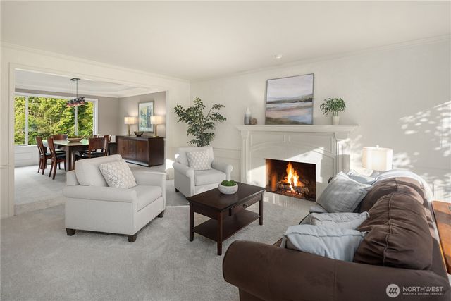 24520 NE 11th Place, Sammamish, WA 98074