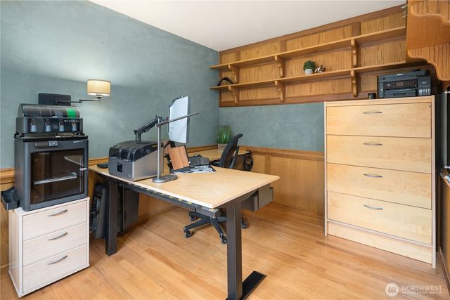 24520 NE 11th Place, Sammamish, WA 98074