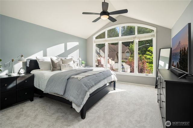 24520 NE 11th Place, Sammamish, WA 98074