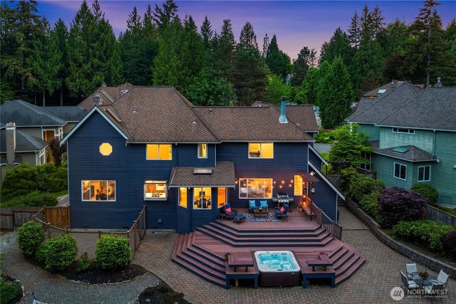 24520 NE 11th Place, Sammamish, WA 98074