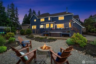 24520 NE 11th Place, Sammamish, WA 98074
