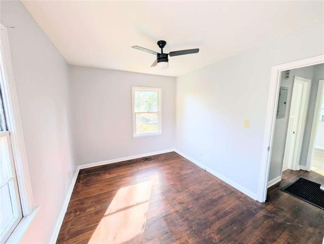 1960 Taylor Avenue, East Point, GA 30344