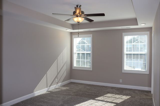 1093 Charles Thomas Dr, Clarksville, TN 37042