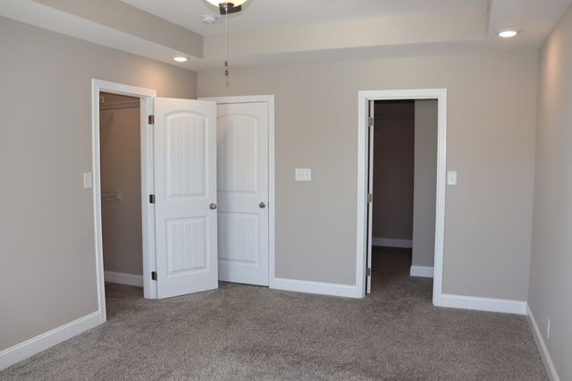 1093 Charles Thomas Dr, Clarksville, TN 37042