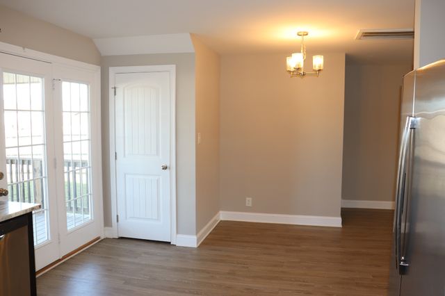 1093 Charles Thomas Dr, Clarksville, TN 37042