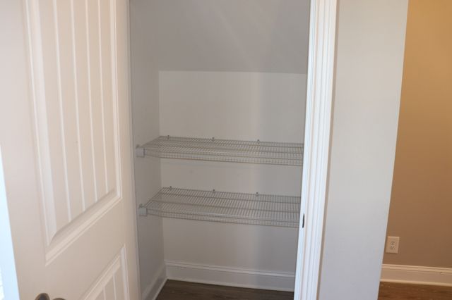 1093 Charles Thomas Dr, Clarksville, TN 37042