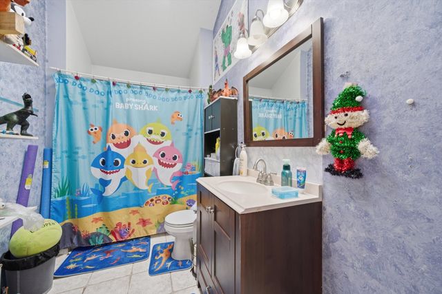 2102 N Moody Avenue, Chicago, IL 60639