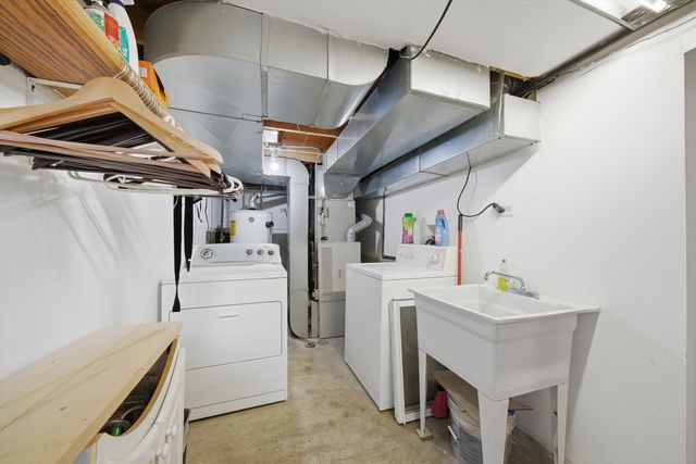 2102 N Moody Avenue, Chicago, IL 60639