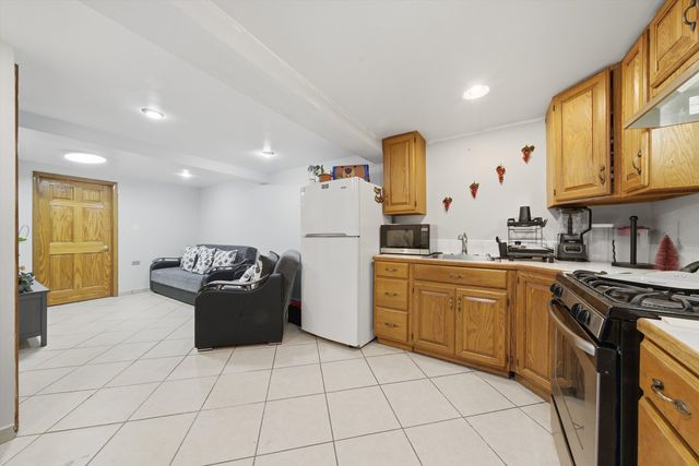 2102 N Moody Avenue, Chicago, IL 60639