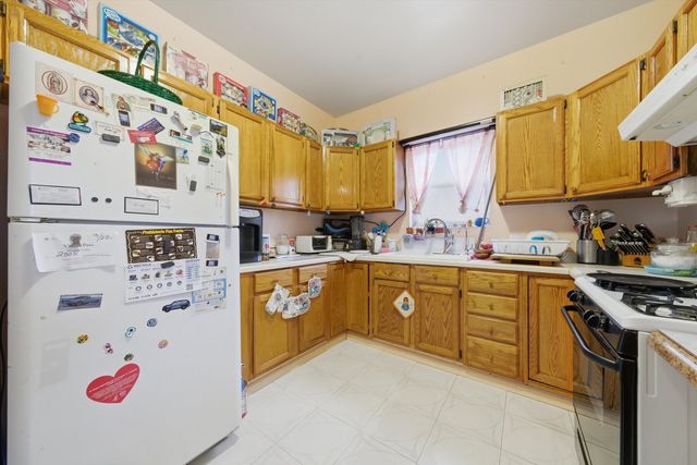 2102 N Moody Avenue, Chicago, IL 60639
