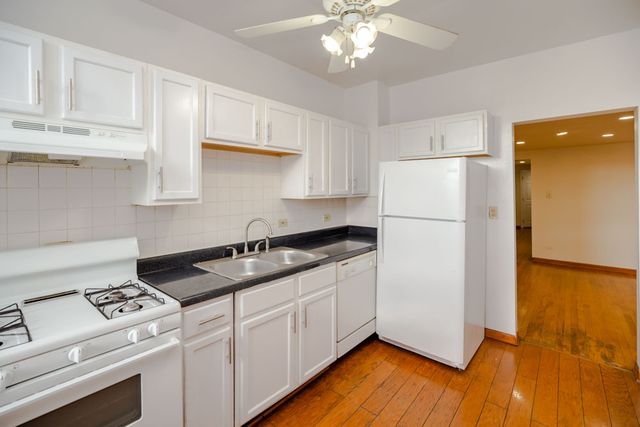 9424 S Laflin Street 3S, Chicago, IL 60620