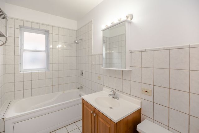 9424 S Laflin Street 3S, Chicago, IL 60620