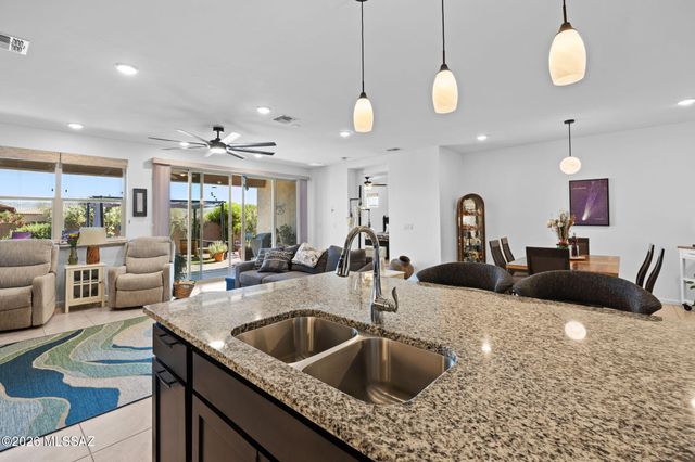 10686 W Whitehall Drive, Marana, AZ 85653