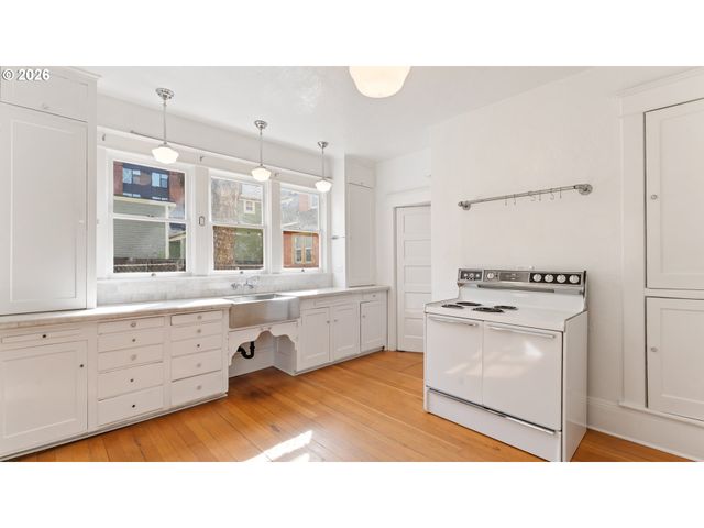 3116 N VANCOUVER Ave, Portland, OR 97227