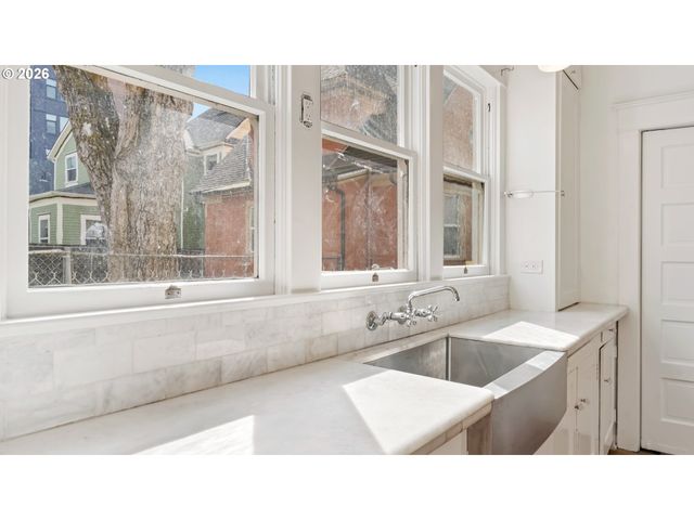 3116 N VANCOUVER Ave, Portland, OR 97227