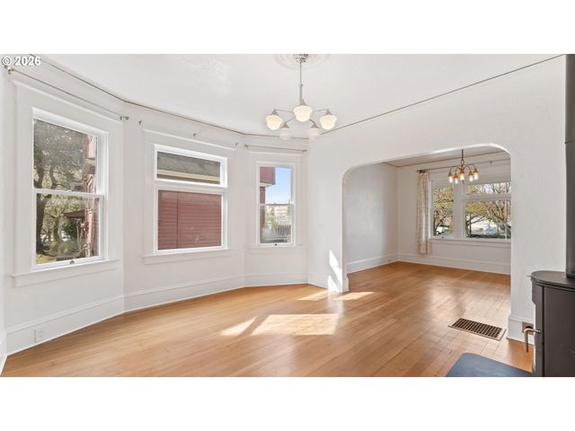 3116 N VANCOUVER Ave, Portland, OR 97227