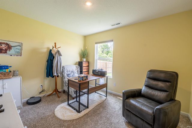 11174 Traders Trace Way, Fort Wayne, IN 46835