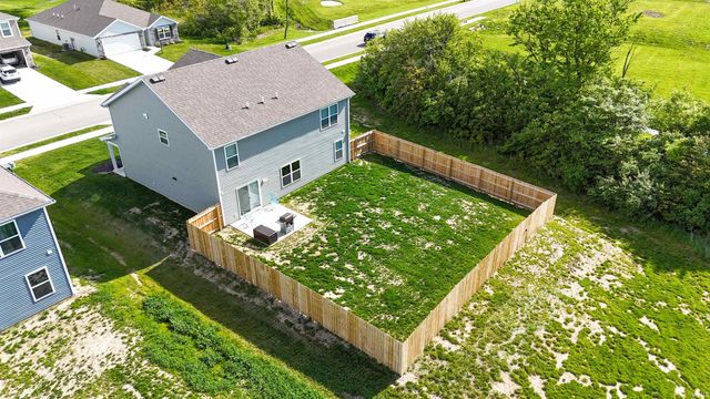 11174 Traders Trace Way, Fort Wayne, IN 46835