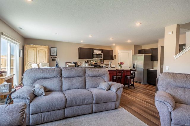 11174 Traders Trace Way, Fort Wayne, IN 46835