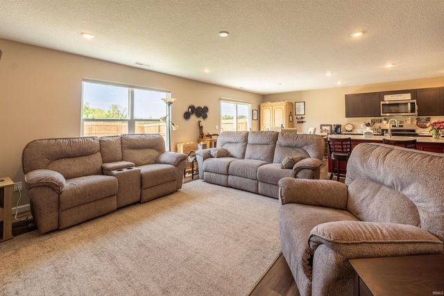 11174 Traders Trace Way, Fort Wayne, IN 46835