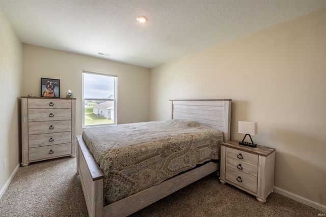 11174 Traders Trace Way, Fort Wayne, IN 46835