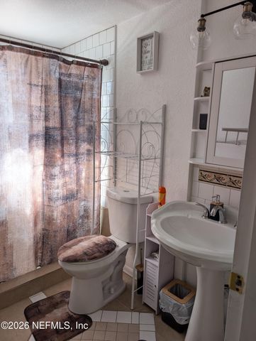 231 5TH Way, Interlachen, FL 32148