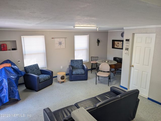 231 5TH Way, Interlachen, FL 32148