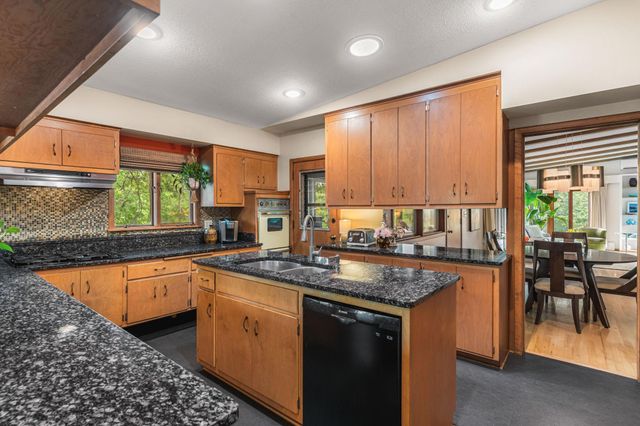 2212 Mary Hills Drive, Golden Valley, MN 55422
