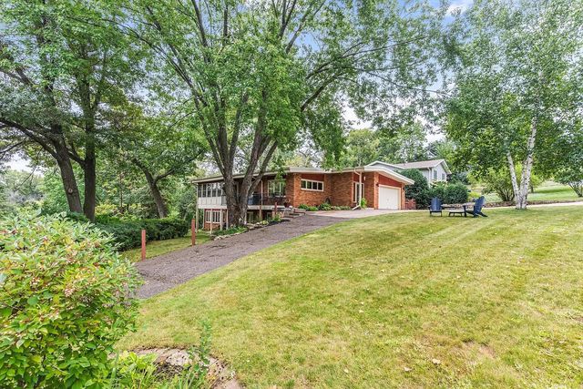 2212 Mary Hills Drive, Golden Valley, MN 55422