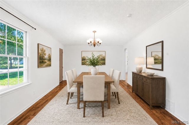180 Royal Parkway West, Amherst, NY 14221