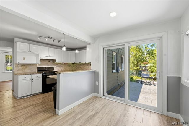 180 Royal Parkway West, Amherst, NY 14221