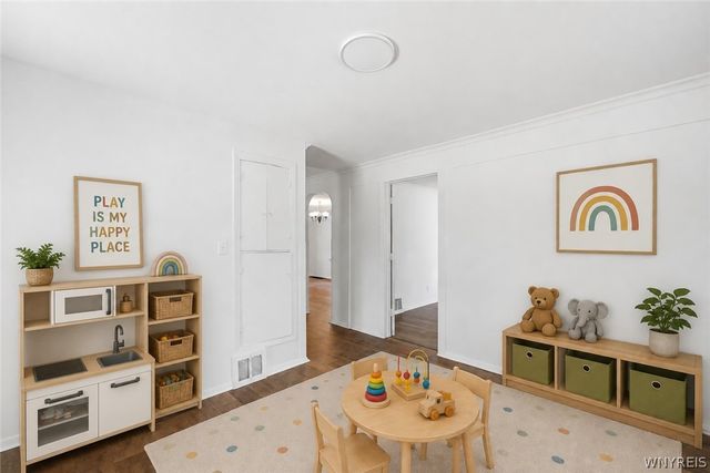 180 Royal Parkway West, Amherst, NY 14221
