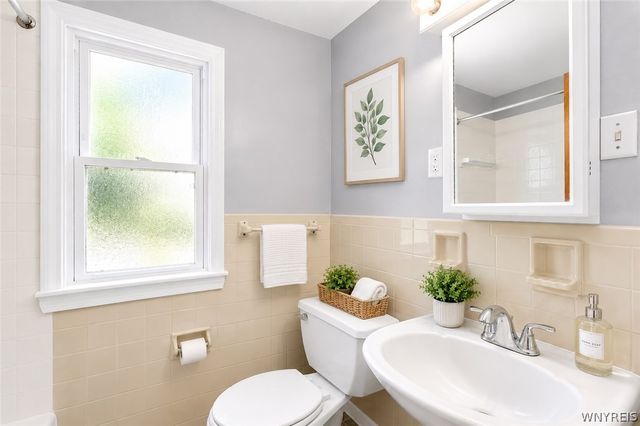 180 Royal Parkway West, Amherst, NY 14221