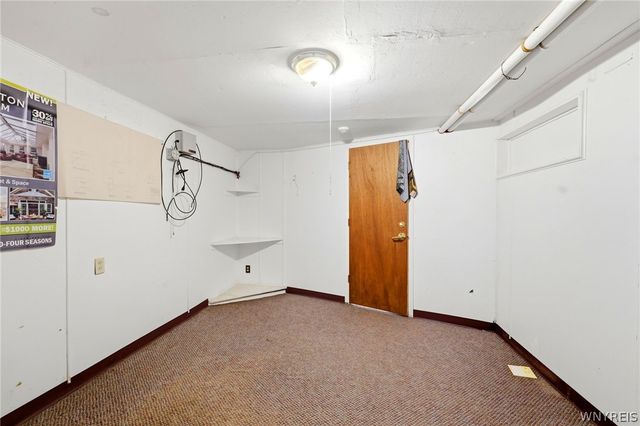 180 Royal Parkway West, Amherst, NY 14221