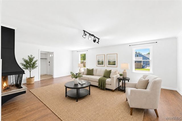 180 Royal Parkway West, Amherst, NY 14221