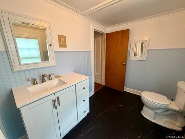34 union ave Avenue 2, Patchogue, NY 11772