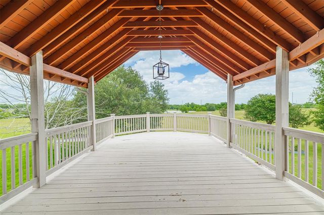 2058 Sally Gail Lane, Sealy, TX 77474