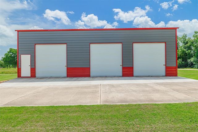 2058 Sally Gail Lane, Sealy, TX 77474